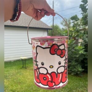 Hello Kitty Valentine’s Day Tin Box